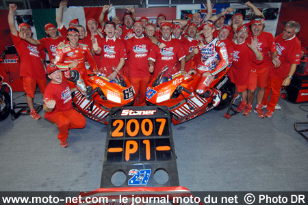 Casey Stoner, Champion du Monde MotoGP 2007 - Grand Prix Moto du Japon 2007 : le tour par tour sur Moto-Net.Com