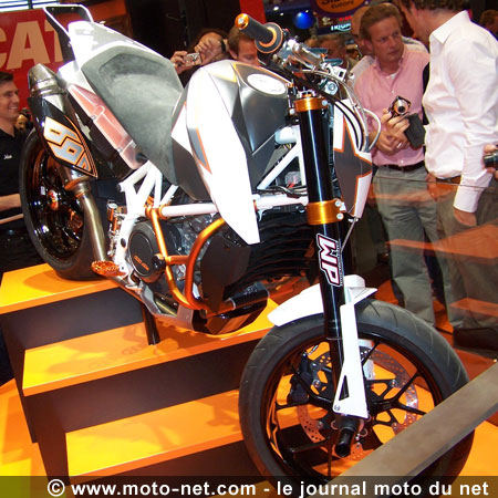 KTM Stunt - Nouveautés Mondial du deux-roues 2007 : KTM crée l'évènement au Mondial