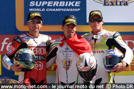 &er Max Biaggi, 2ème Troy Bayliss et 3ème James Toseland - Les manches Superbike et Supersport d'Italie 2007 à Vallelunga sur Moto-Net.Com
