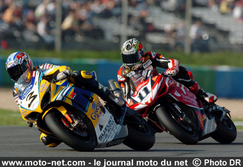 Max Biaggi et Troy Corser - Les manches Superbike et Supersport de France 2007 à Magny-Cours sur Moto-Net.Com
