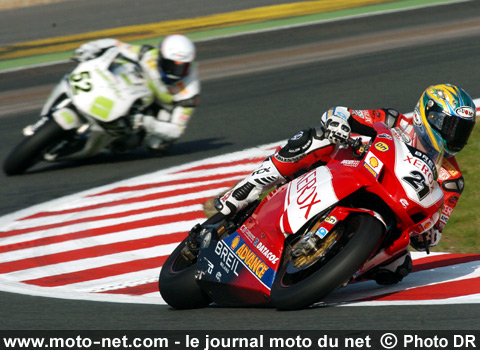 Troy Bayliss et James Toseland - Les manches Superbike et Supersport de France 2007 à Magny-Cours sur Moto-Net.Com