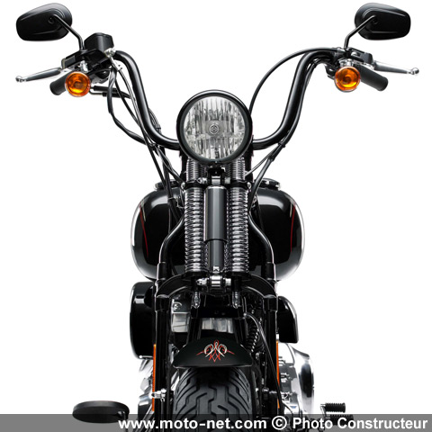  NOUVEAUTÉ 2008 HARLEY - La Cross Bones : un nouveau Softail à l'ancienne !