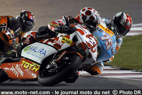  Hector Barbera, Mattia Pasini et Mika Kallio - Grand Prix Moto du Qatar 2008 : le tour par tour sur Moto-Net.Com