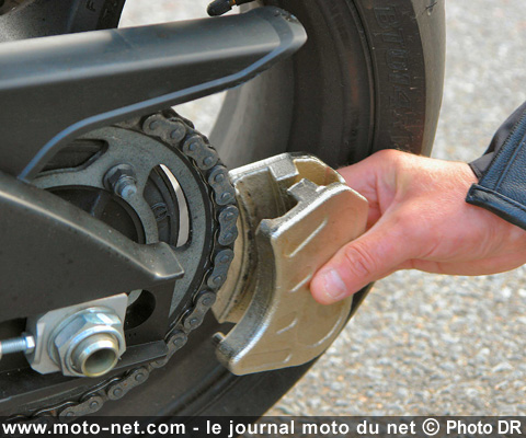 LOCKFREE-CSBPC : Une nouvelle forme d'antivol moto avec le To-Clamp