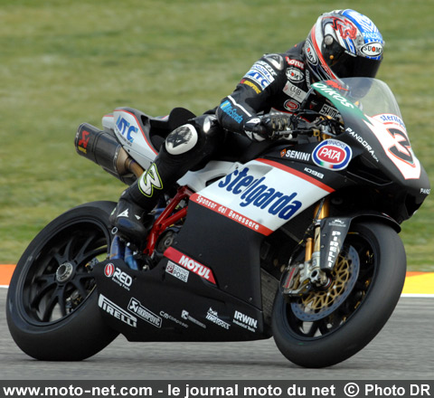 Max Biaggi - Le Superbike met le feu à Valence !