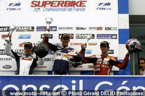 Trophée Pirelli Junior 600 : Anthony Loiseau 1er, Etienne Masson 2ème et William Grarre 3ème - Troisième épreuve du Championnat de France Superbike 2008 au Vigeant
