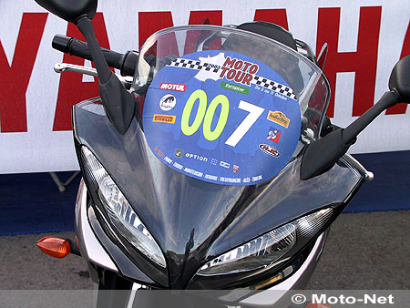 Essai de la nouvelle Yamaha FZ6 Fazer 2004 sur la route du Moto Tour