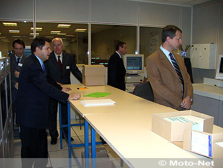 Raphaël Bartolt (à gauche) et Rémy Heitz (à droite) assistent au premier envoi de PV automatiques
