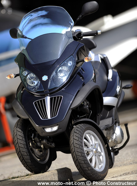 Test Piaggio MP3 LT : Le maxi scooter pour tous !