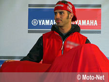 Marco Melandri lors de la présentation européenne du team Fortuna Gauloises Yamaha jeudi à Barcelone