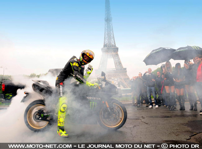 Défilé du 14 mai : Rossi se balade en R1 dans Paris...