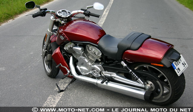 Essai V-Rod Muscle : Harley-Davidson exhibe le(s) Muscle(s) !