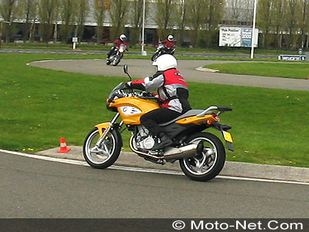 Stage de sécurité moto avec Vincent Eisen sur le circuit Jean-Pierre Beltoise à Trappes