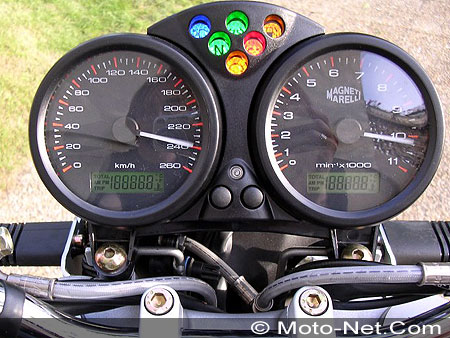 Essai Moto-Net : Ducati Mostro 620ie Dark APTC