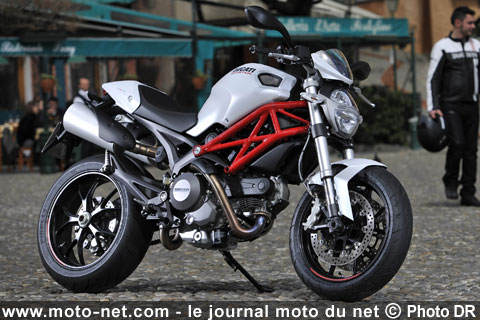 Nouveau Ducati Monster 796