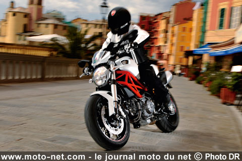 Nouveau Ducati Monster 796
