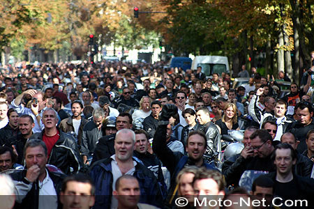 Manifestation FFMC du 19 septembre 2004 contre l'allumage des feux le jour