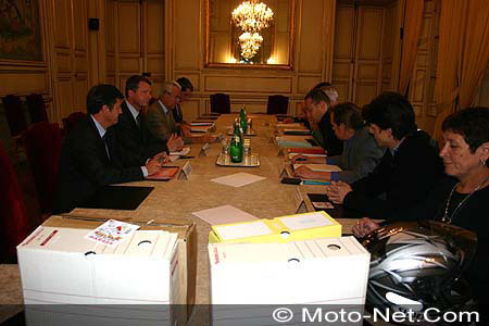 Gilles de Robien et Rémy Heitz recevaient aujourd'hui la Fédération française des motards en colère et la fédération française de motocyclisme