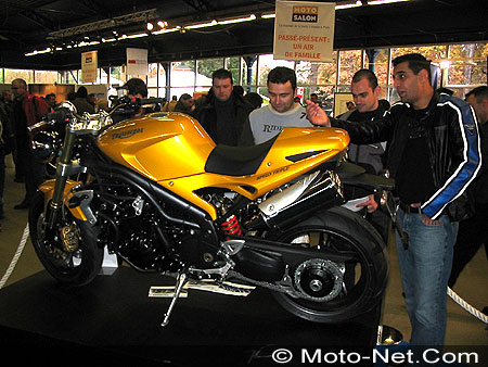 Moto Salon 2004 : Triumph Speed Triple 2005
