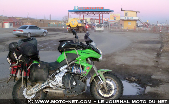 Voyage en terres nomades : bilan moto et équipement