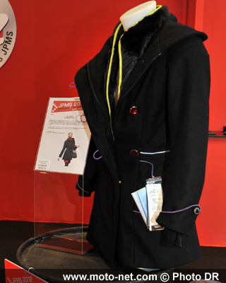 Le manteau Mac Adam Mademoiselle élu produit de l'année