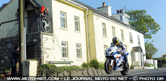 Guy Martin - Tourist Trophy Superbike 2013 : Michael Dunlop s'impose dans la course Superbike