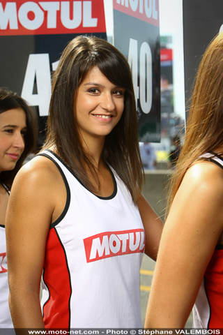 Galerie photo : les filles les plus sexy des 24H Moto 2013