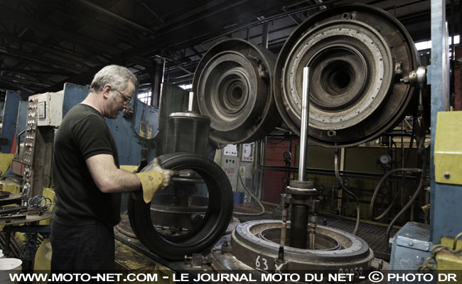 Visite de l'usine Dunlop à Montluçon