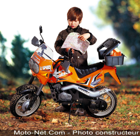 Jouets moto Peg Pérego : une Ducati pour les tout petits
