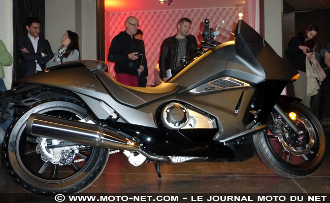 Honda importe 100 NM4 Vultus en France