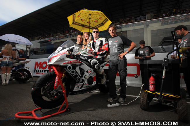 Galerie photos 24H Moto du Mans 2014 : 04 - grille de départ et Playboy girls