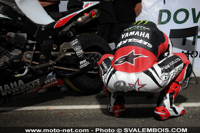 Galerie photos 24H Moto du Mans 2014 : 04 - grille de départ et Playboy girls