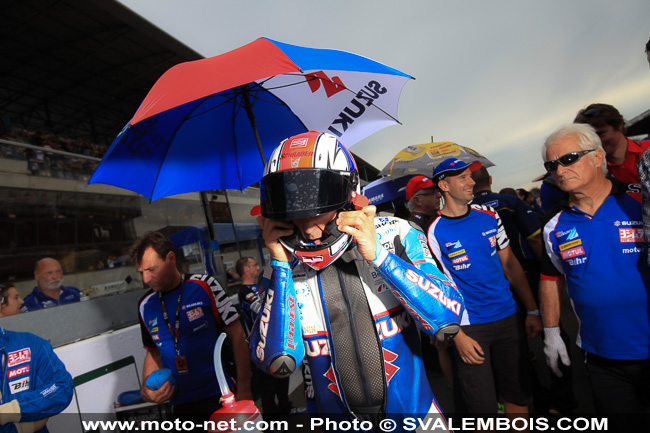 Galerie photos 24H Moto du Mans 2014 : 04 - grille de départ et Playboy girls