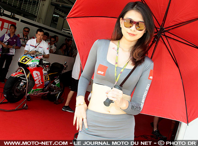 L'umbrella girl la plus sexy du Grand Prix de Malaisie