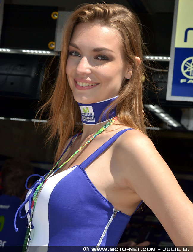 Moto GP : l'umbrella girl la plus sexy du GP de France