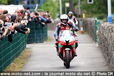 TT 2014 : Michael Dunlop remporte sa 10 victoire au Tourist Trophy