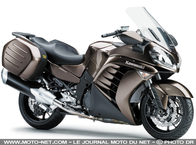 Nouveautés 2015 EICMA : menues évolutions pour la Kawasaki GTR 1400 2015