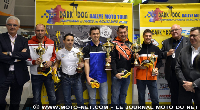 Remise des prix officielle du Dark Dog Rallye Moto Tour 2015 au salon de Paris