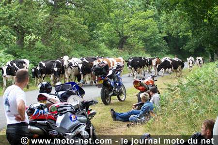 Tour Moto Pyrénéen 2006 : soleil, montage et rigolade