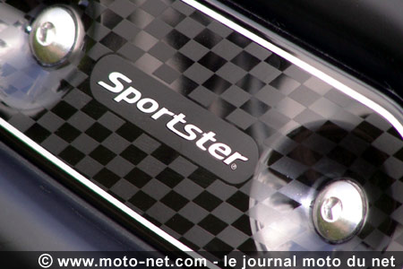 Harley-Davidson XL 883R Sportster : Différente et fière de l'être !