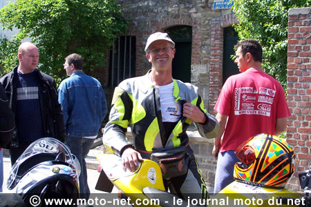 Championnat du monde des rallyes 2007, Belgian Moto Tour : deuxième étape, Du riffifi sous le soleil !