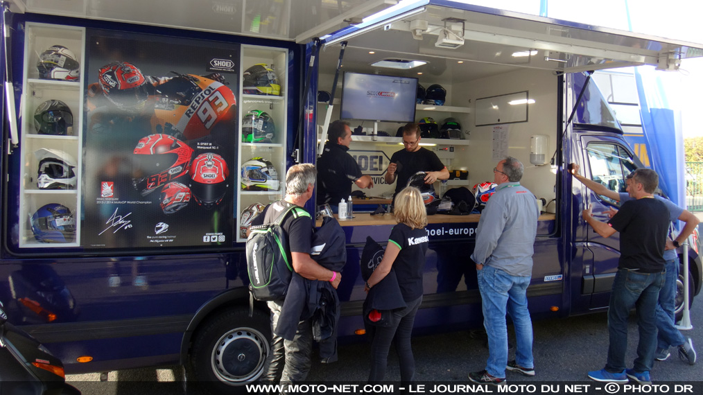 Interview : le camion Shoei France aux petits soins pour les pilotes WorldSBK