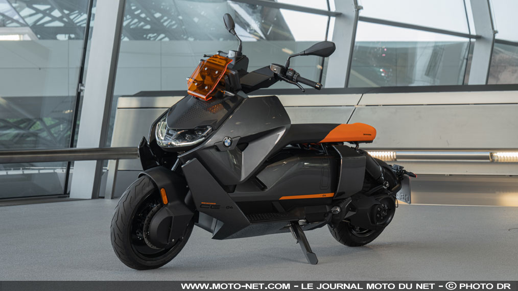 Nouveau scooter électrique BMW CE 04 : électrochoc stylistique !
