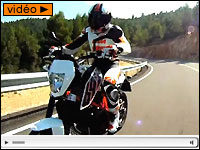 Nouveautés KTM : la 690 Duke 2012 se révèle en vidéo