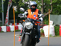 C'est pas permis : 154 km/h au guidon d'une moto-école...