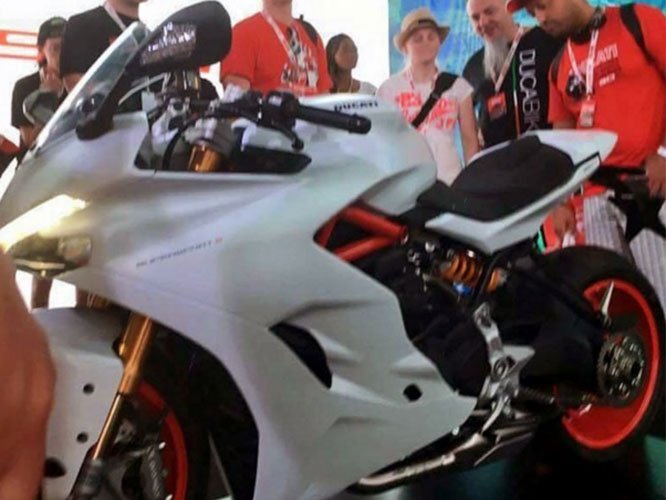 Nouveauté moto : Ducati relance sa SuperSport pour 2017
