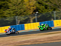 19h30 : Duel Kawasaki Vs Suzuki, Yamaha en embuscade
