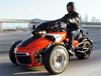Le Can-Am Spyder F3 est disponible à partir de 18 999 €