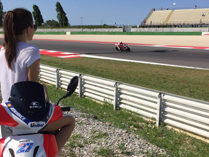 Moto GP : Casey Stoner teste la Ducati à Misano