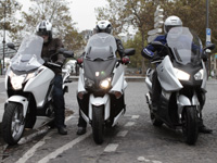 C600Sport, Integra ou Tmax 530 : quel scooter pour les motards ?